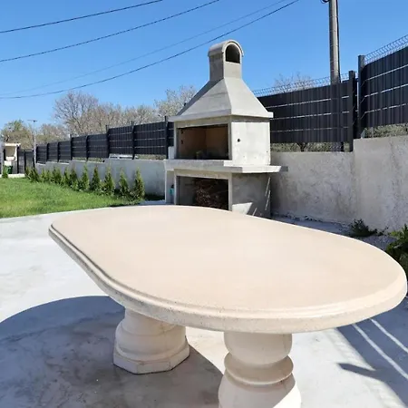 Casa Βίλα
